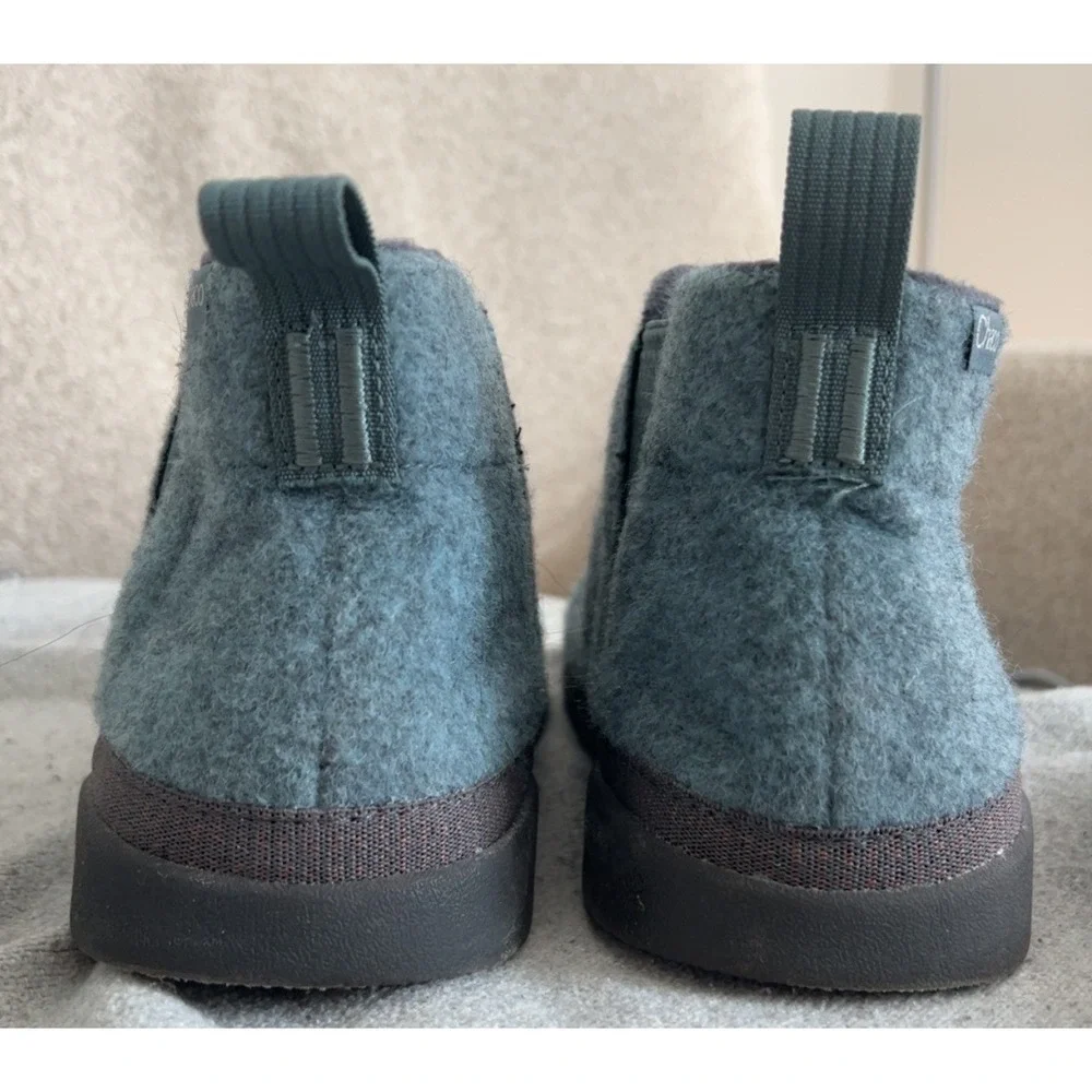 Women's Chaco Revel Chelsea boots in a blue/gray felted fabric | SZ: 7.5